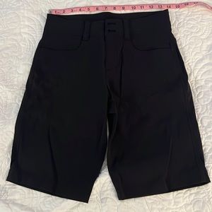Eddie Bauer Bermuda style shorts